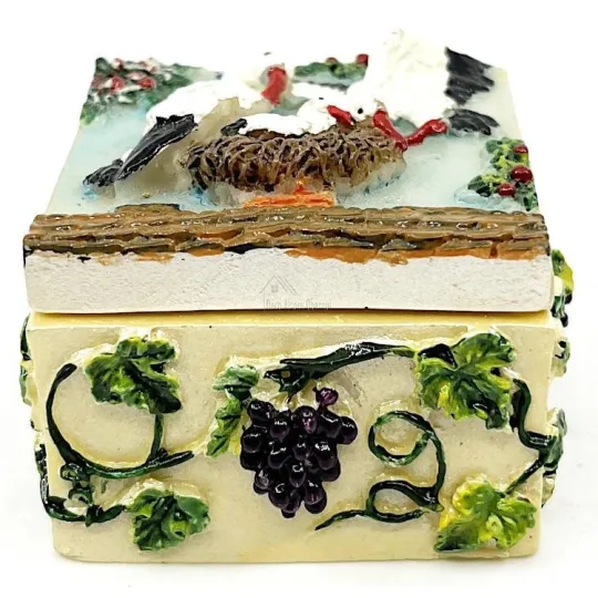 Klein Doosje in Hars met Ooievaar Elzas Decoratie