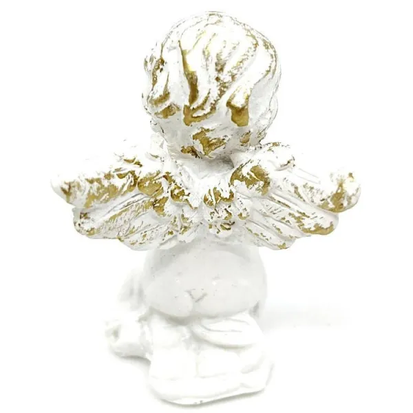 Engel, der für den Frieden betet, in einem Geschenksäckchen