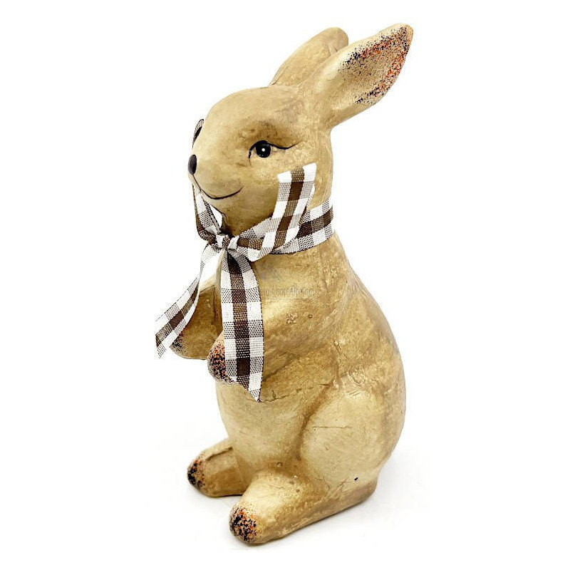 Sitzender Deko-Hase aus Keramik mit Rafia
