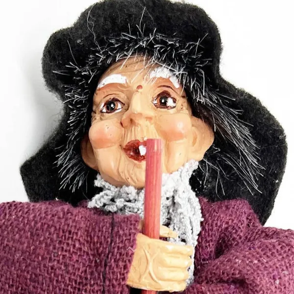 Witch of Alsace red dress and stripes 20 cm