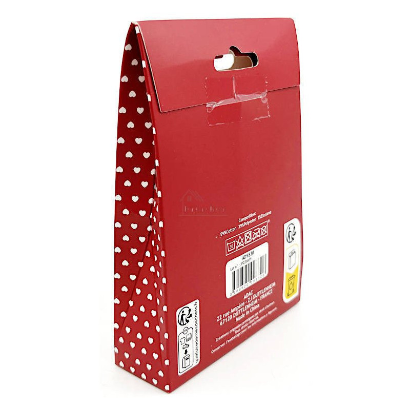 Weiße Socken mit roten Herzen aus dem Elsass