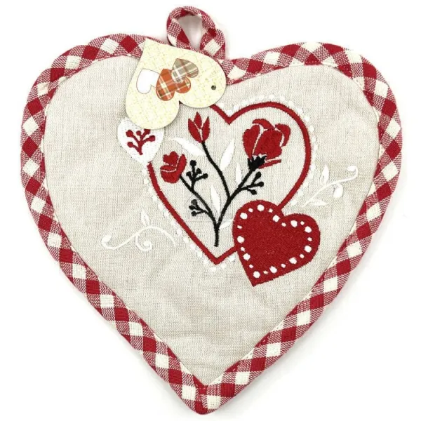 Topflappen aus besticktem Herz mit Herzmotiven