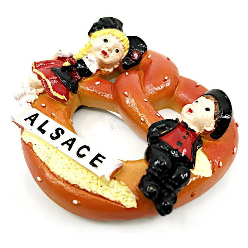 Decorative Pretzel Magnet with sitting Alsatians