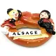 Magnet Décoratif Bretzel avec Alsaciens assis