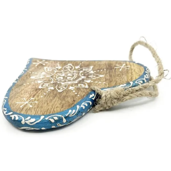 Solid wood Heart of Alsace decorated with a blue border