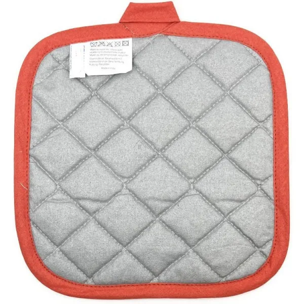 Set of Kitchen Gloves and Potholder with Alsatian motifs