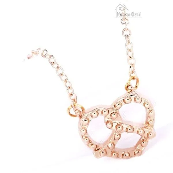 Necklace with Clasp and Bretzel Pendant of Golden Alsace