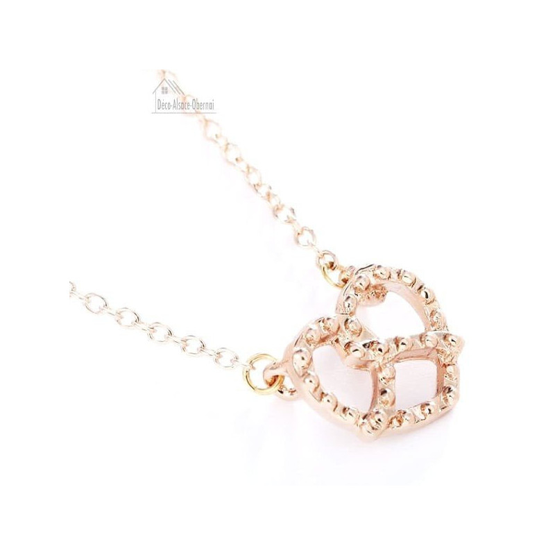 Collier avec fermoir et Pendentif Bretzel d'Alsace doré