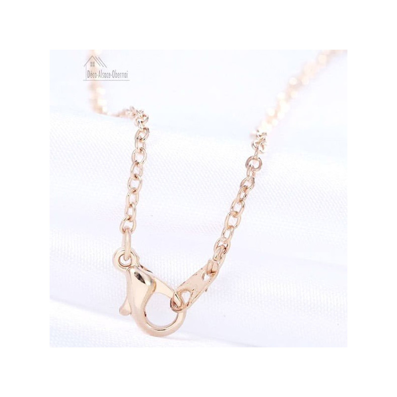 Collier avec fermoir et Pendentif Bretzel d'Alsace doré