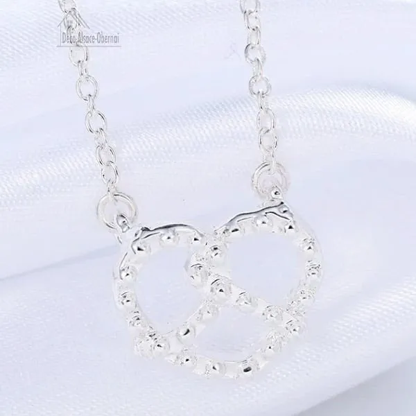 Collier avec fermoir et Pendentif Bretzel d'Alsace Argenté