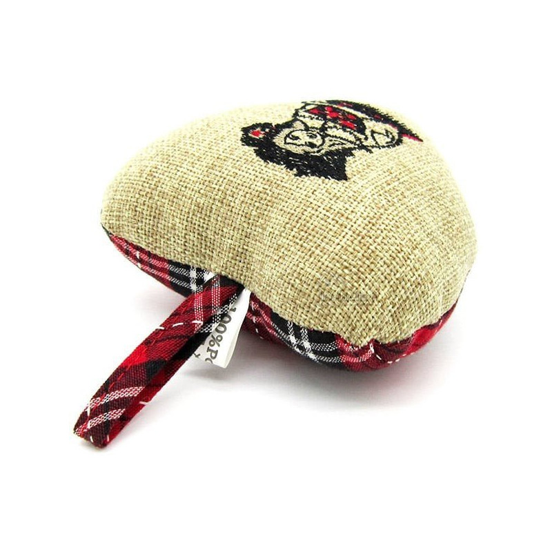 Coeur d'Alsace padded with Alsatian embroidered fabrics, Vichy background