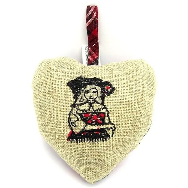 Coeur d'Alsace padded with Alsatian embroidered fabrics, Vichy background