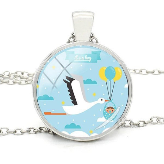 Collier avec Pendentif avec Verre bombé fond Bleu et Cigogne d'Alsace It's a Boy