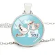 Collier avec Pendentif et Verre bombé fond Bleu Cigogne d'Alsace It's a Boy