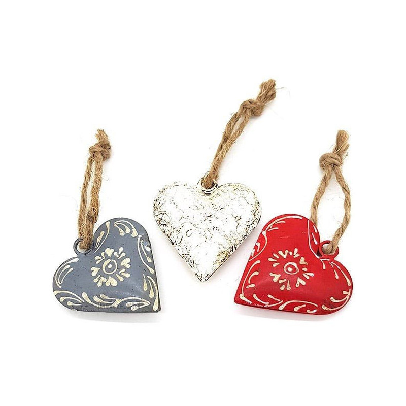 Decorative Alsace Heart in Aged Gray Metal Hand Painted