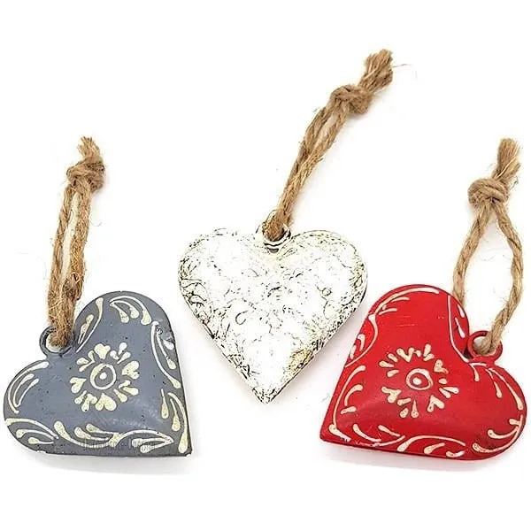 Decorative Alsace Heart in Aged Gray Metal Hand Painted