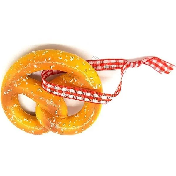 Bretzel décoratif à suspendre avec ruban façon Vichy