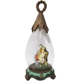 Nursery unter Tropfen Glas Harz mit Base