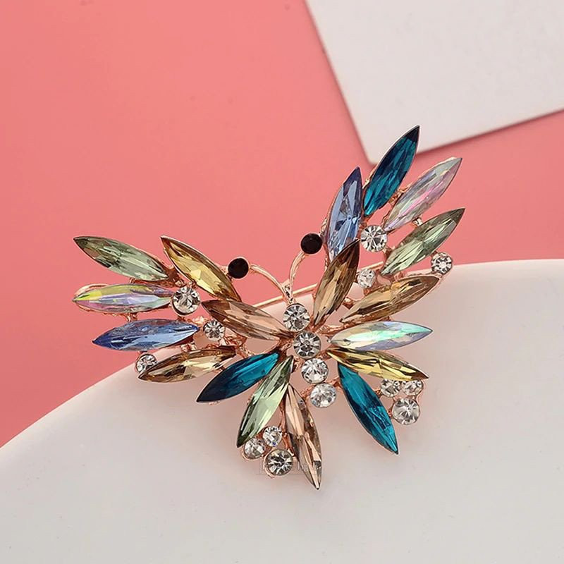 Fancy Gold Brosche Schmetterling Form im Flug Set mit Strass