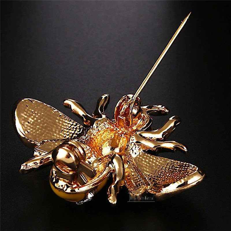 Flying Bee Fancy Gold brooch set with Rhinestones