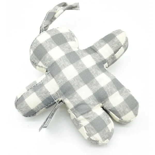 Mannele aus grauem Vichy-Stoffen zum Aufhängen