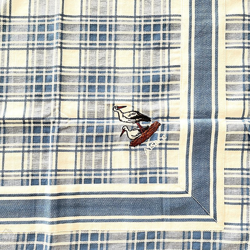 Nappe carrée 90 cm x 90 cm Carreau blanc et bleu brodé Cigognes
