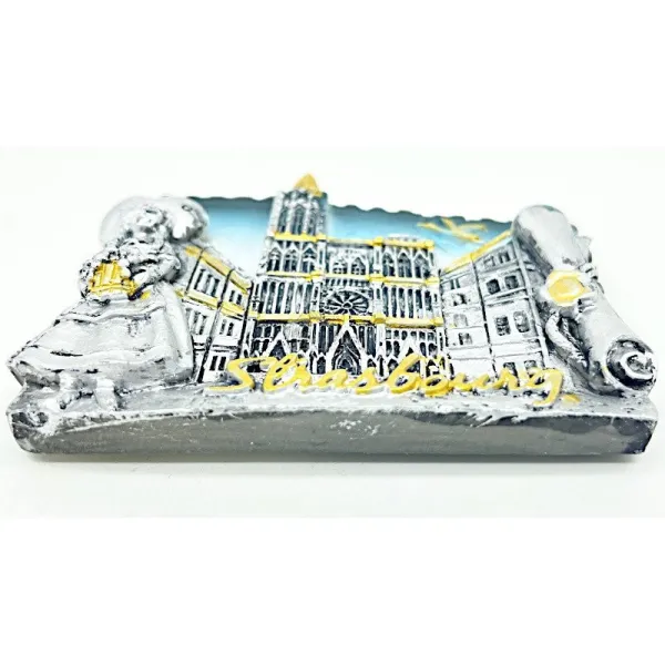 Magnet Décoratif Argenté Alsacienne et Cathédrale de Strasbourg