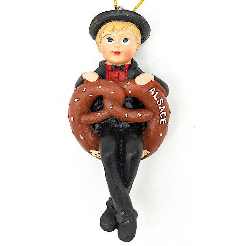 Alsatian pendant light sitting in a pretzel