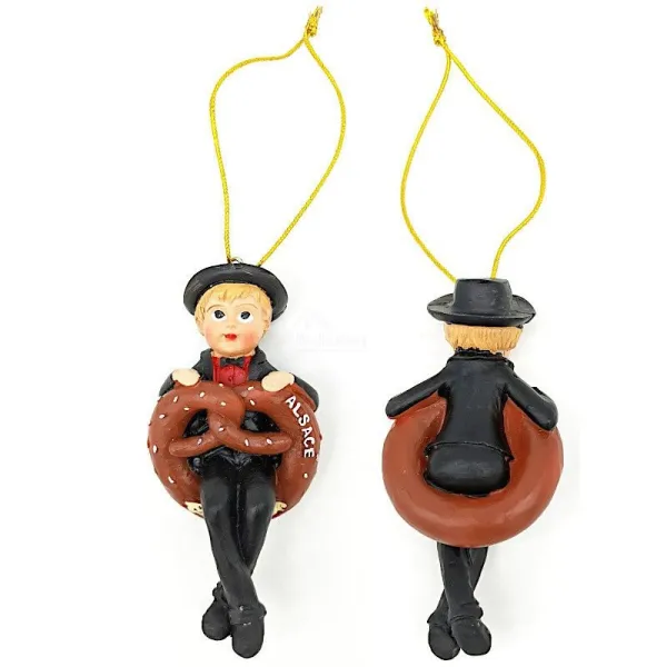 Suspension Alsacien assis dans une Bretzel