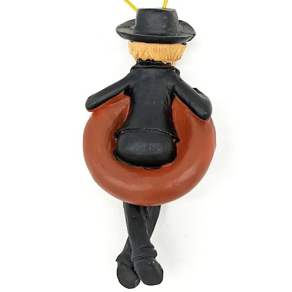 Suspension Alsacien assis dans une Bretzel