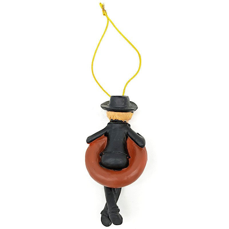 Alsatian pendant light sitting in a pretzel