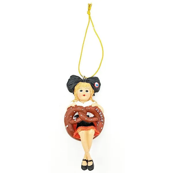 Alsatian pendant light seated in a pretzel