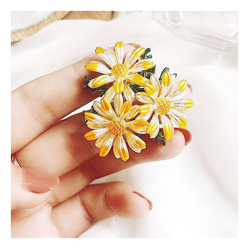 Broche dorée Fantaisie 3 Marguerites