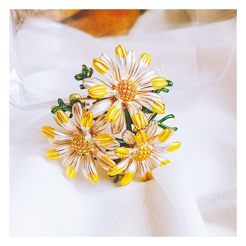 Broche dorée Fantaisie 3 Marguerites