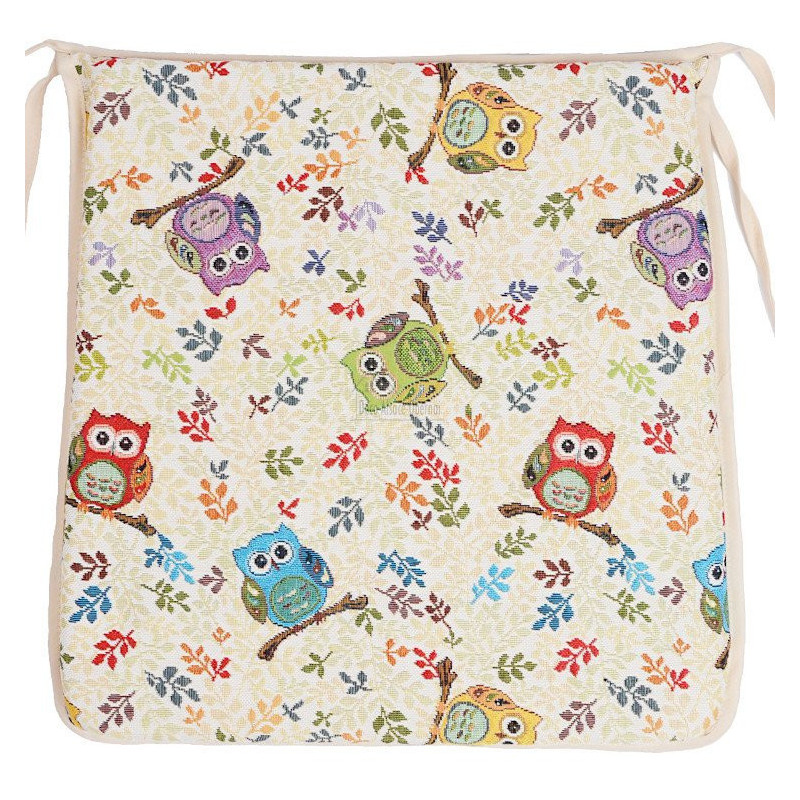 Comfortable chair cover with owl motif