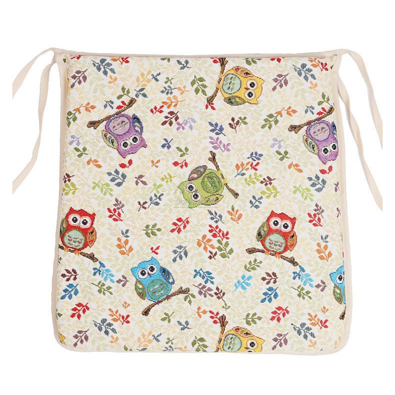 Comfortable chair cover with owl motif