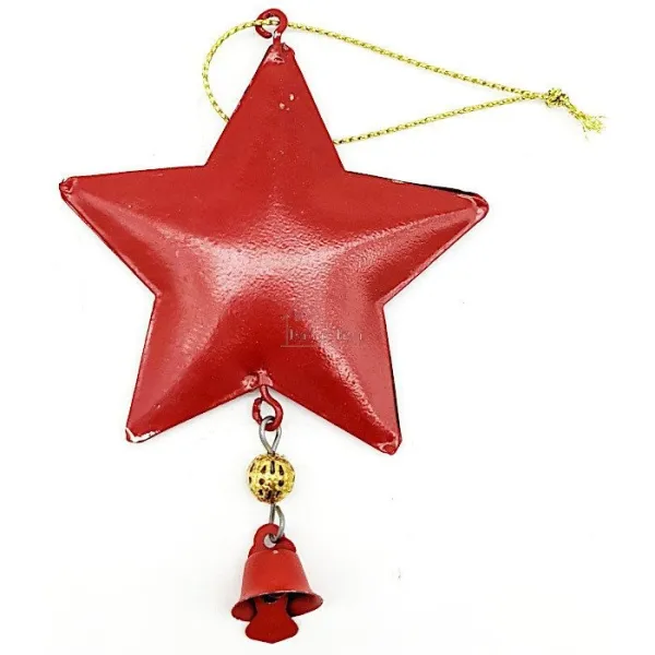 Roter Metall-Hängestern mit Weihnachtsdekoration