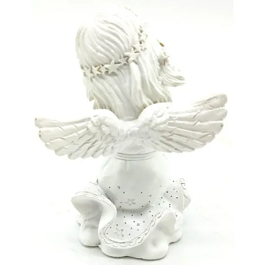 Engelstatuette met Vleugels dragende een Duif in haar handen in hars