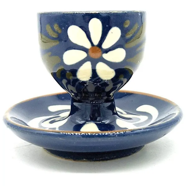 Eierbecher mit blauem Teller von Soufflenheim Gänseblümchen