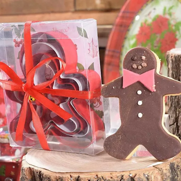 Box of 5 steel cookie cutters in the shape of Mannele