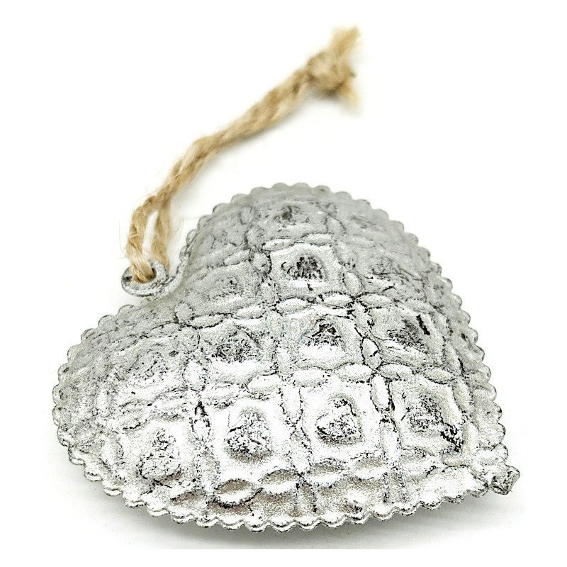 Petit Coeur en Métal gris avec grelot à suspendre