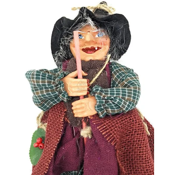 Elsässische Hexe zum Aufhängen mit Lila Jute, Schal und Stechpalme 32 cm