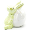 Lapin décoratif en Céramique brillante Vert assis contre un Oeuf