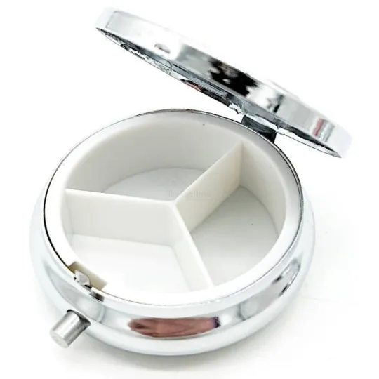 Pillendose oder Pillenbox mit Dekor Gourmetfeste und Herzen von Obernai