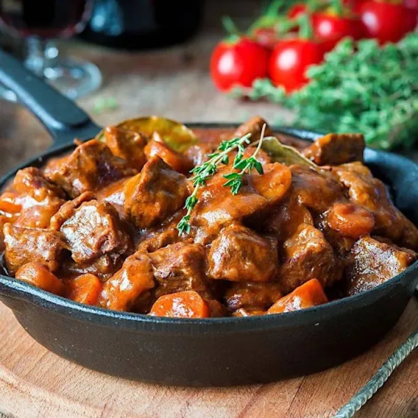 Pork Cheek with Pinot Noir 750 gr