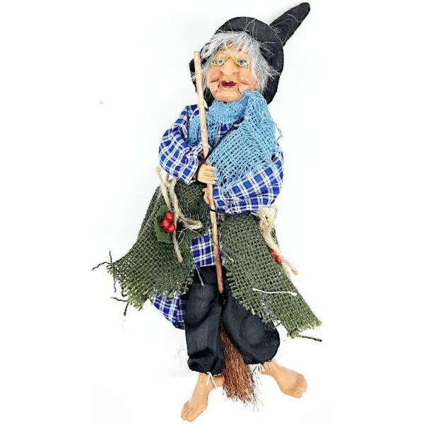 Hexe aus dem Elsass zum Aufhängen mit Brille und blau kariertem Kleid 30 cm
