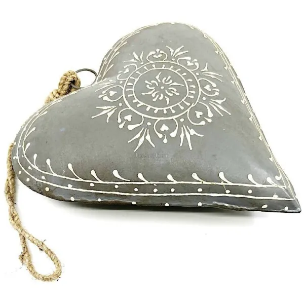Big Heart of Alsace in grey hand painted Metal 21 cm
