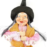 Sorcière d'Alsace debout avec robe à franges roses 85 cm