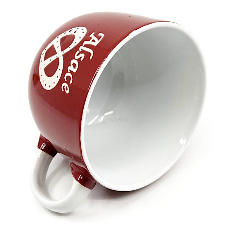 Jumbo Tasse aus roter Keramik mit Brezel aus dem Elsass