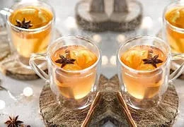 Le Vin Blanc Chaud Obernois aux Agrumes et aux Épices